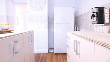 Fridge, microwave, coffee/tea maker, toaster