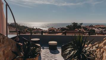 Individually decorated, free WiFi, bed sheets