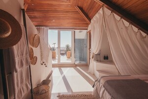 Luxury Double Room | Individually decorated, free WiFi, bed sheets