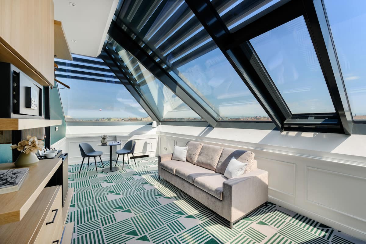Panoramic Suite