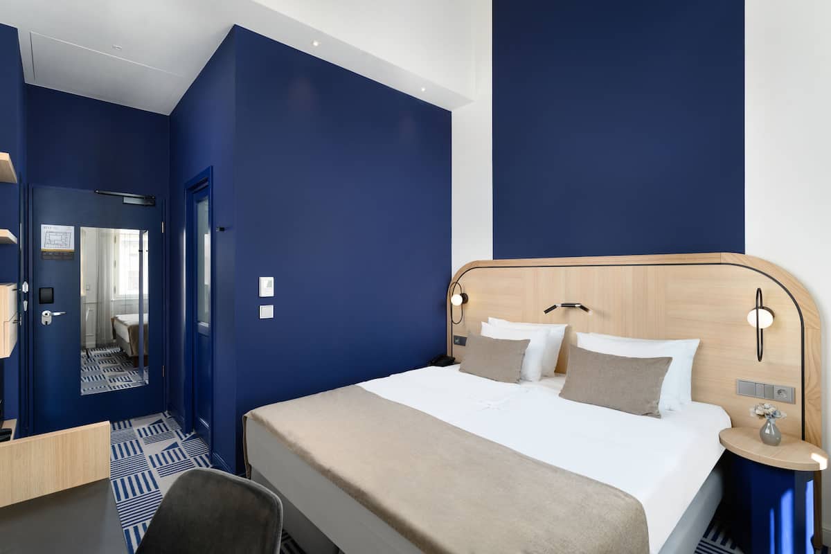 SUPERIOR DOUBLE ROOM