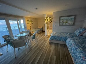 5 chambres, fer et planche à repasser, Wi-Fi, draps fournis