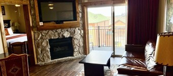 3/14 - 3/21 WESTGATE Gatlinburg-3 BR Villa Sleeps 12 - 12 WATERPARK Passes