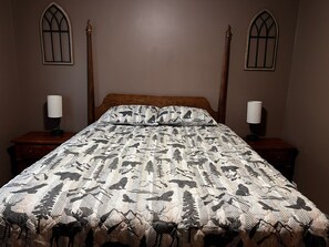 3 slaapkamers, een strijkplank/strijkijzer, reisbedje, gratis wifi