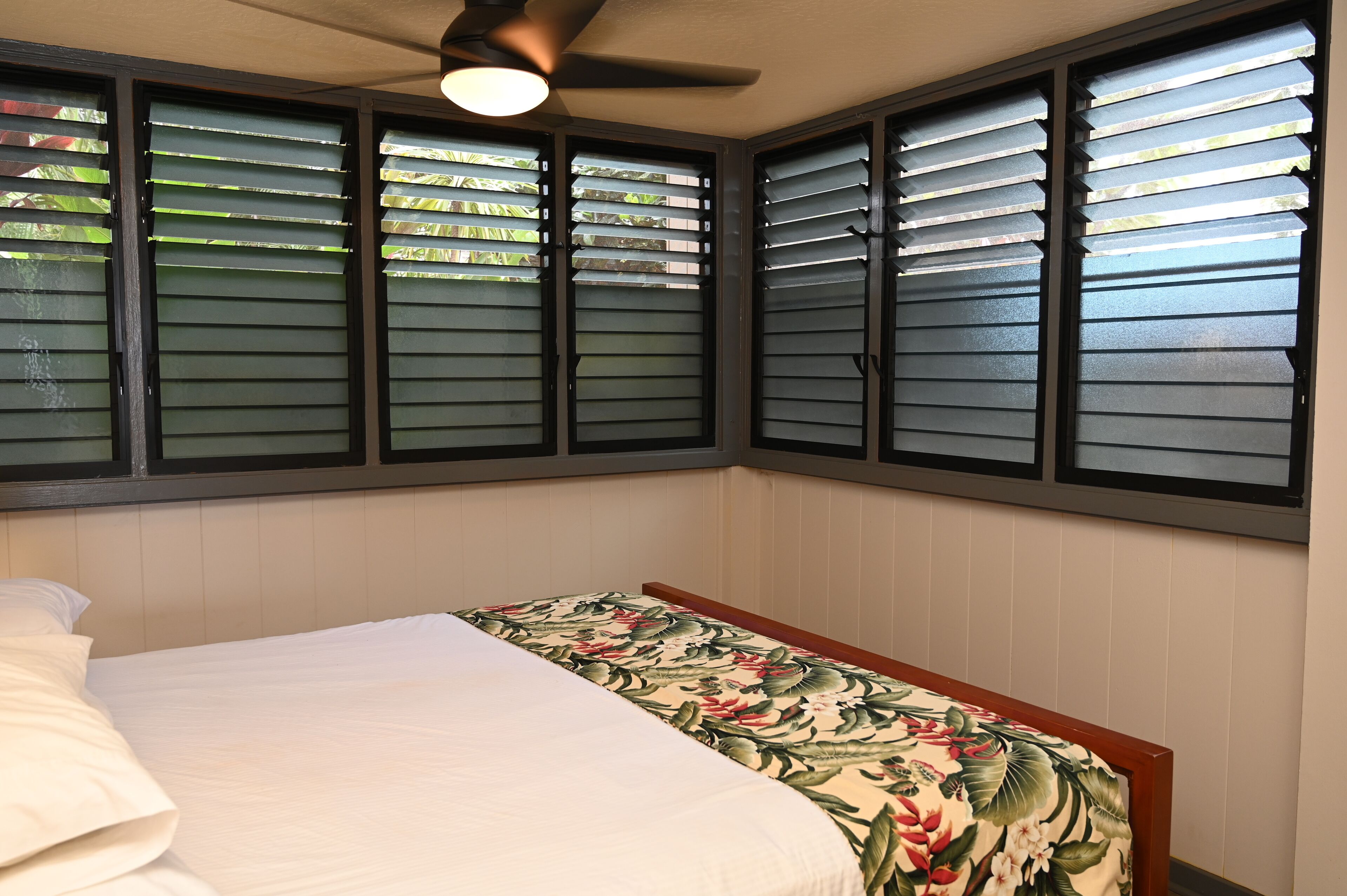 1 habitación, caja de seguridad en la habitación y escritorio 