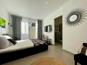 5 slaapkamers, een strijkplank/strijkijzer, gratis wifi