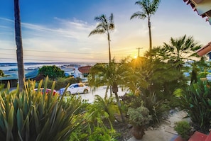 Property grounds - ♦ WHOA!, NEW SEAVIEW OASIS HAS IT ALL - VIEWS ♦ SPA ♦ GAMEROOM ♦ (San Diego)