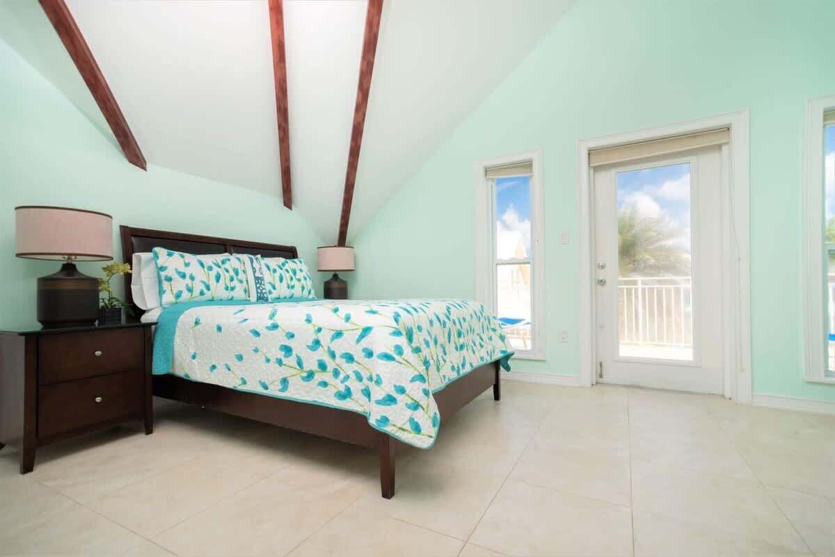 3 bedrooms, iron/ironing board, travel cot, WiFi