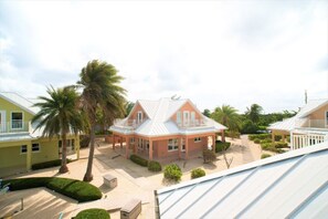 Exterior - Luxury 3bd Beach View, # 3 Blue, Stunning Views (North Side)