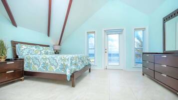 3 habitaciones, tabla de planchar con plancha, cuna de viaje y wifi