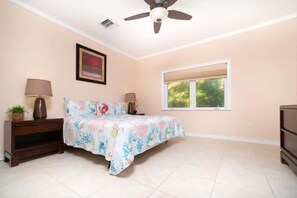 3 Schlafzimmer, Bügeleisen/Bügelbrett, Reisekinderbett, WLAN