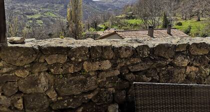 Stone house in small hamlet, Ideal for nature lovers and hikers