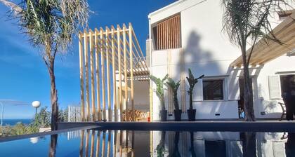 Villa Ortensia infinity pool sea view