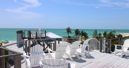 Panoramic Ocean Views, Sleeps 10, Heated Pool