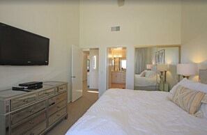2 Schlafzimmer, Schreibtisch, Bügeleisen/Bügelbrett, kostenloses WLAN
