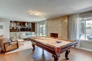 غرفة الألعاب