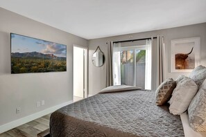 3 bedrooms, desk, iron/ironing board, free WiFi