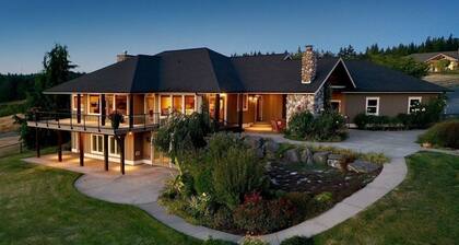 Vineyard Villa + Guesthouse/ Swim Spa +Hot tub With A/C