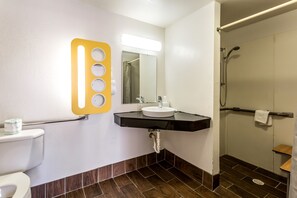 Bathroom sink - PT6 INN (Evansville)