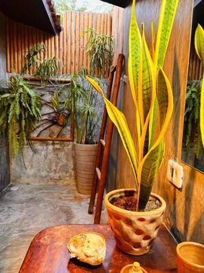 Deluxe Room | Bathroom