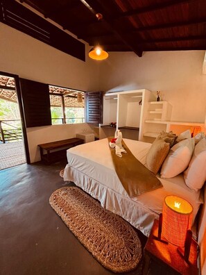 Deluxe Room | Minibar, free WiFi, bed sheets