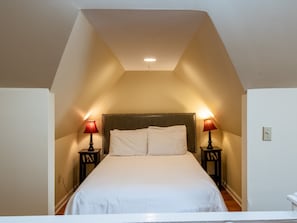 2 bedrooms, bed sheets - Country Lovin' (Nashville)