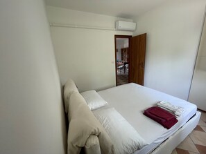 2 室のベッドルーム、WiFi (無料)