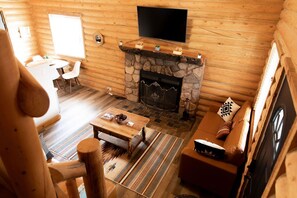 Smart TV - 🏔Log Cabin Oasis w/hot tub and movie loft🏜 (Duck Creek Village)