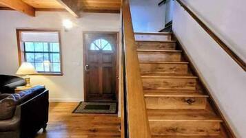 Maison, plusieurs lits, balcon, vue montagne (Relax Inn) | Intérieur