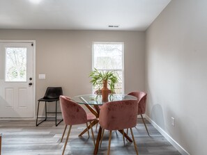 House, Multiple Beds, Kitchen | Private kitchen | Fridge, microwave, oven, stovetop - Madison Manor (Madison)