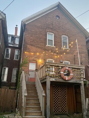 Exterior detail - DOWNTOWN HISTORIC BLUFF HOME in DUBUQUE (Dubuque)