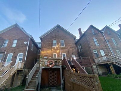 DOWNTOWN HISTORIC BLUFF HOME in DUBUQUE