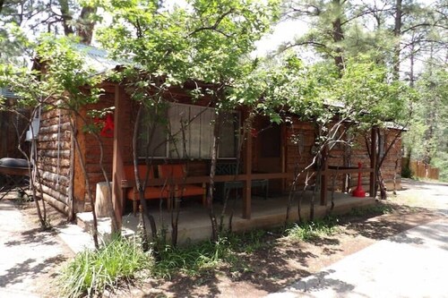 Ponderosa cabins 104 N Laurel cabin 15