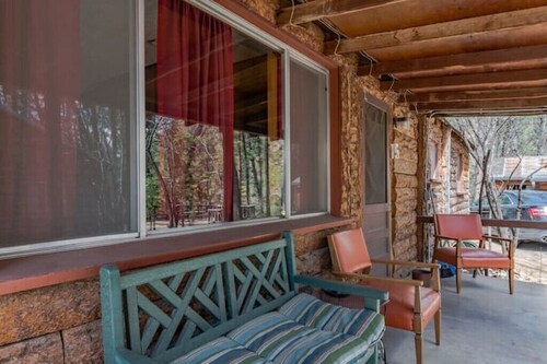 Ponderosa cabins 104 N Laurel cabin 15