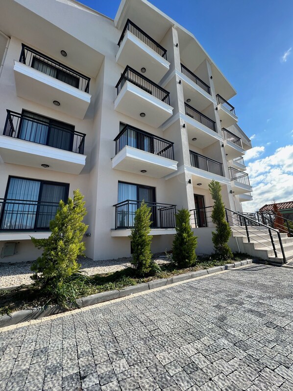 Exterior - DADA OTEL (Ezine)