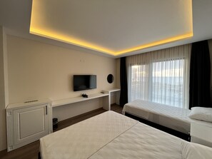 Family Triple Room, Sea View - DADA OTEL (Ezine)