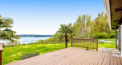 Soundfront home with WiFi, washer/dryer, central AC, and enclosed yard