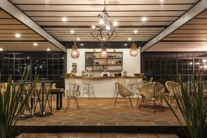 Μπαρ (στο κατάλυμα)