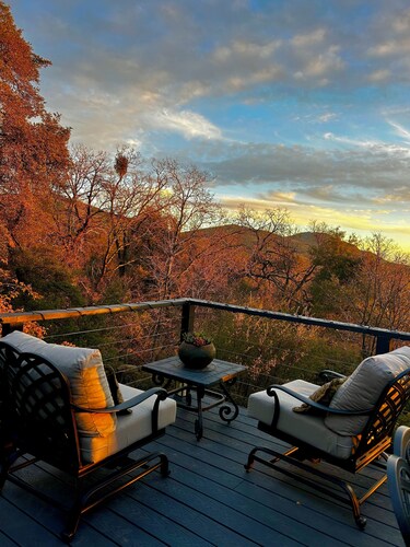 Pine Ridge View – Mountain Hideaway Close to Town, Private, Gated, VIEWS, PetsOK