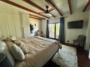 4 bedrooms, desk, iron/ironing board, travel cot - Pine Ridge View – Mountain Hideaway Close to Town, Private, Gated, VIEWS, PetsOK (julian)