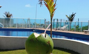2 piscinas al aire libre