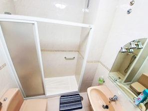 Haartrockner, Handtücher