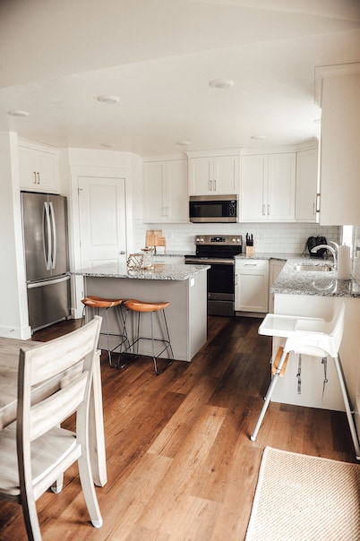 Cheerful Providence Home - 3BD/2BA, Mountain Views, Private Deck, Sleeps 6