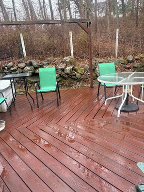 Outdoor dining - Central Worcester/Boston, Private Studio, Private Entrance (Millbury)
