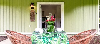 Jungle Studio - Cute and Cozy w/Queen Bed, Wifi, Full Bathroom