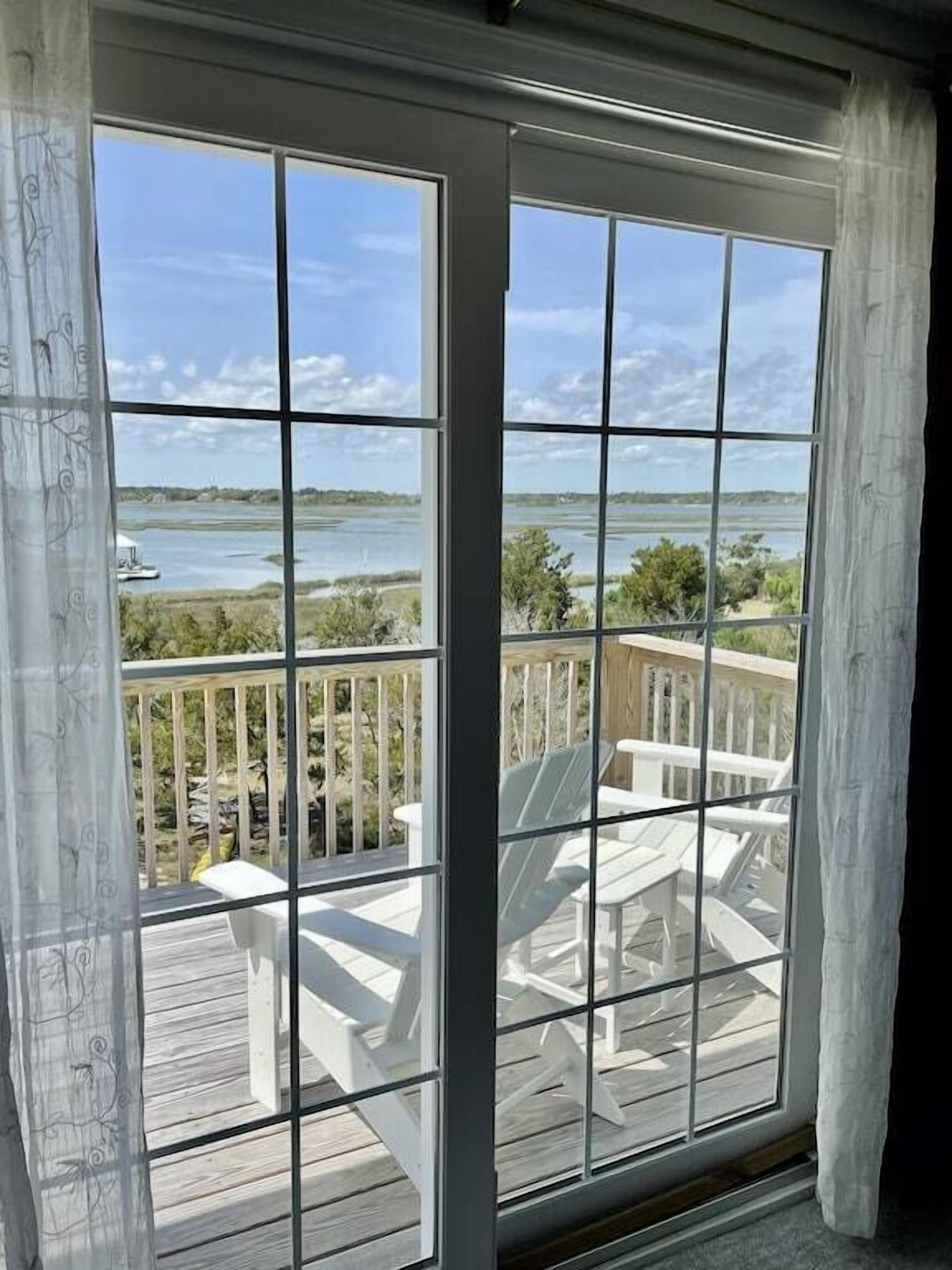 New Listing "Sound Advice" a 4 bed/3bath sound side home in Surf City