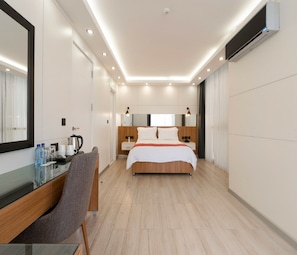 Executive Suite, Ensuite | Hypo-allergenic bedding, minibar, in-room safe, desk - Maa Hotel and Suites (Nairobi)