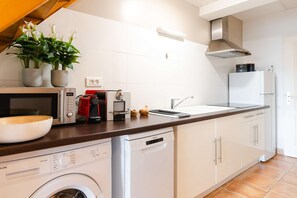 Fridge, microwave, dishwasher, toaster