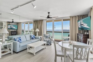 Smart TV, DVD player, books, video library - Pelican upgraded corner unit, amazing ocean views! (Destin)