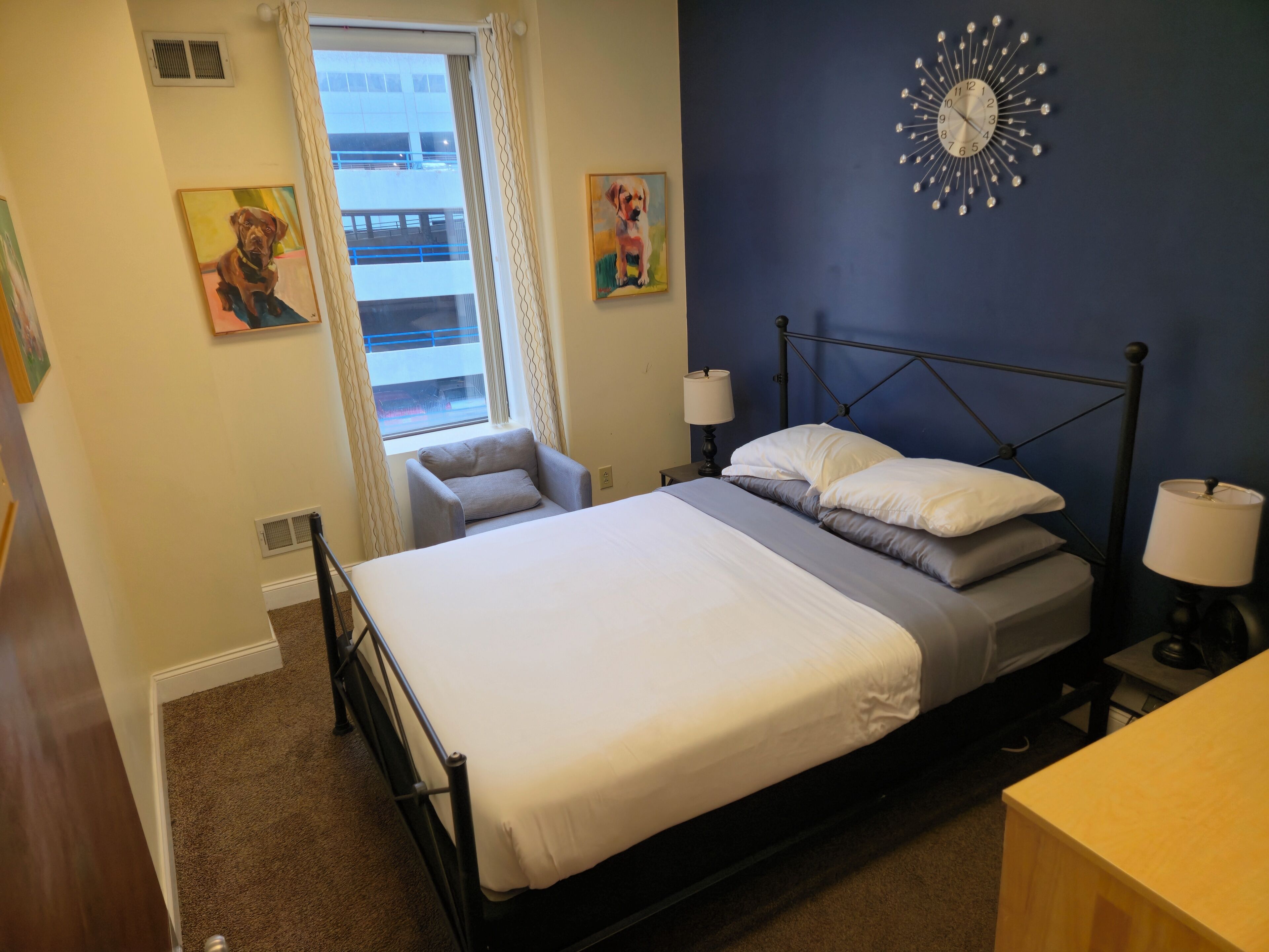 Departamento exclusivo | Caja de seguridad en la habitación y tabla de planchar con plancha 